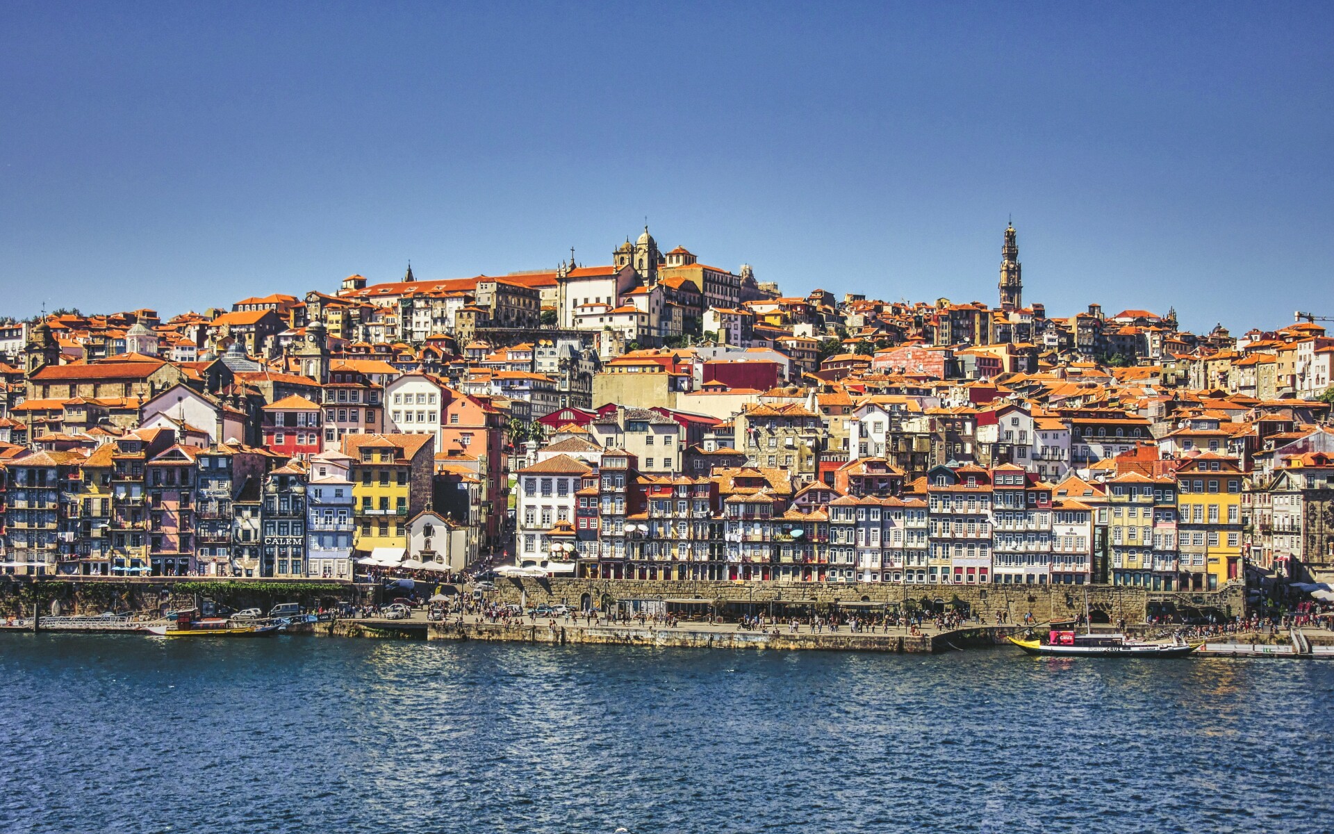 The city of Porto, Portugal as seen from the water